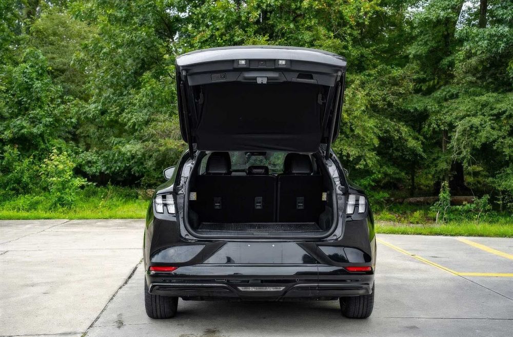 Ford Mustang Mach-E Premium      2022