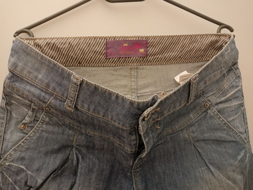 Spodnie jeansowe Cropp size 30