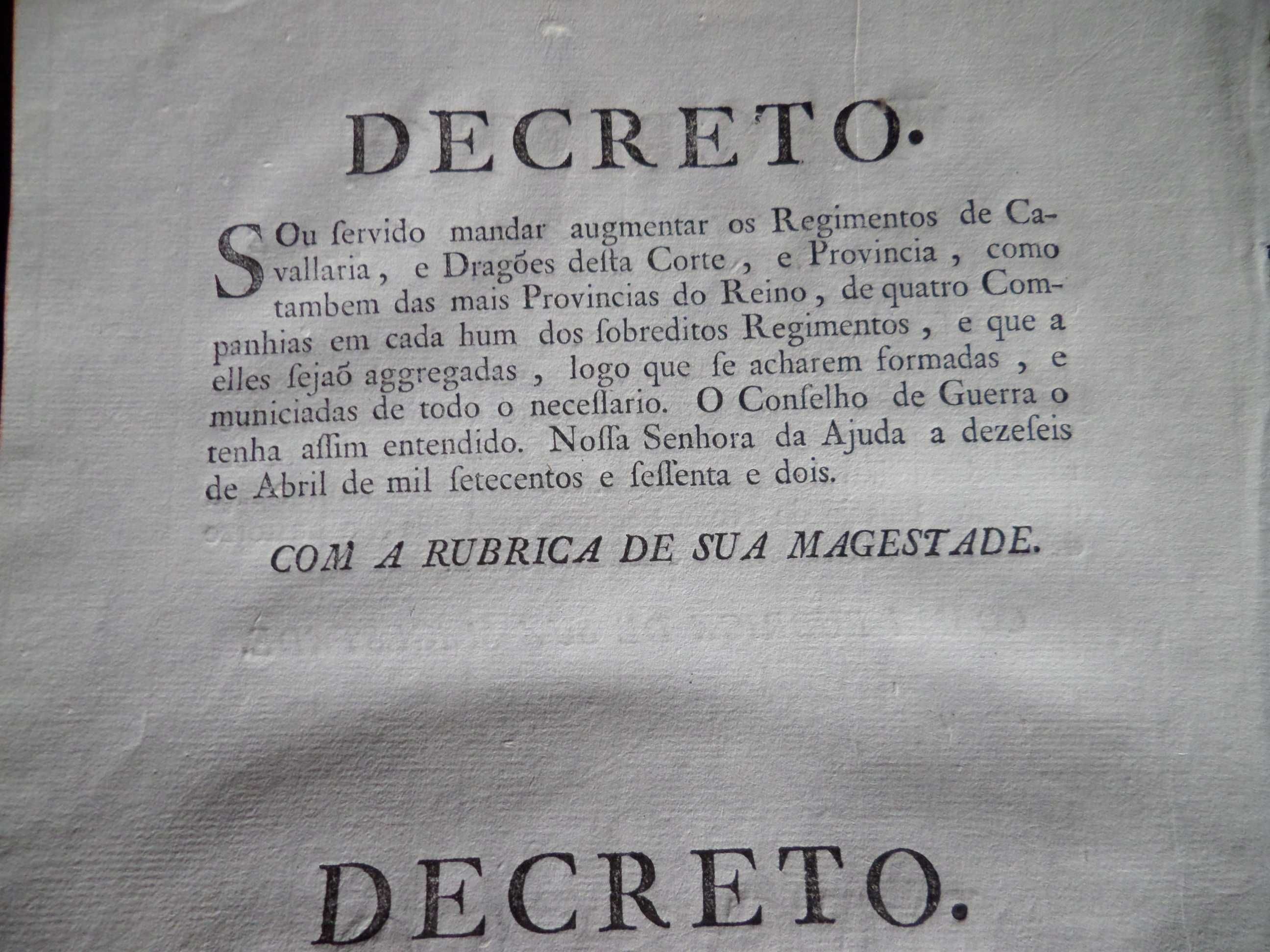 Documento:  'Decreto' relativo a assuntos Militares.