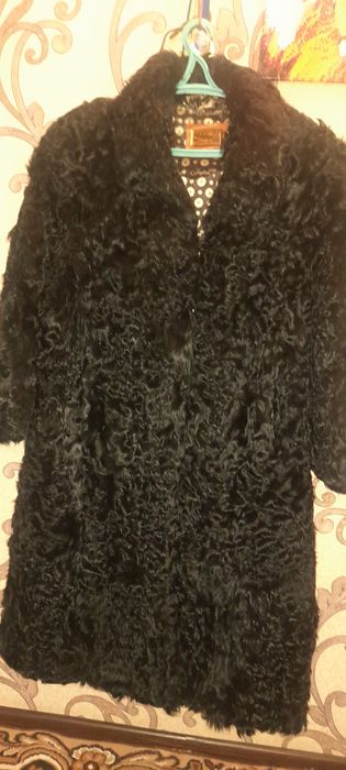 Продам шубу жіночу в доброму стані