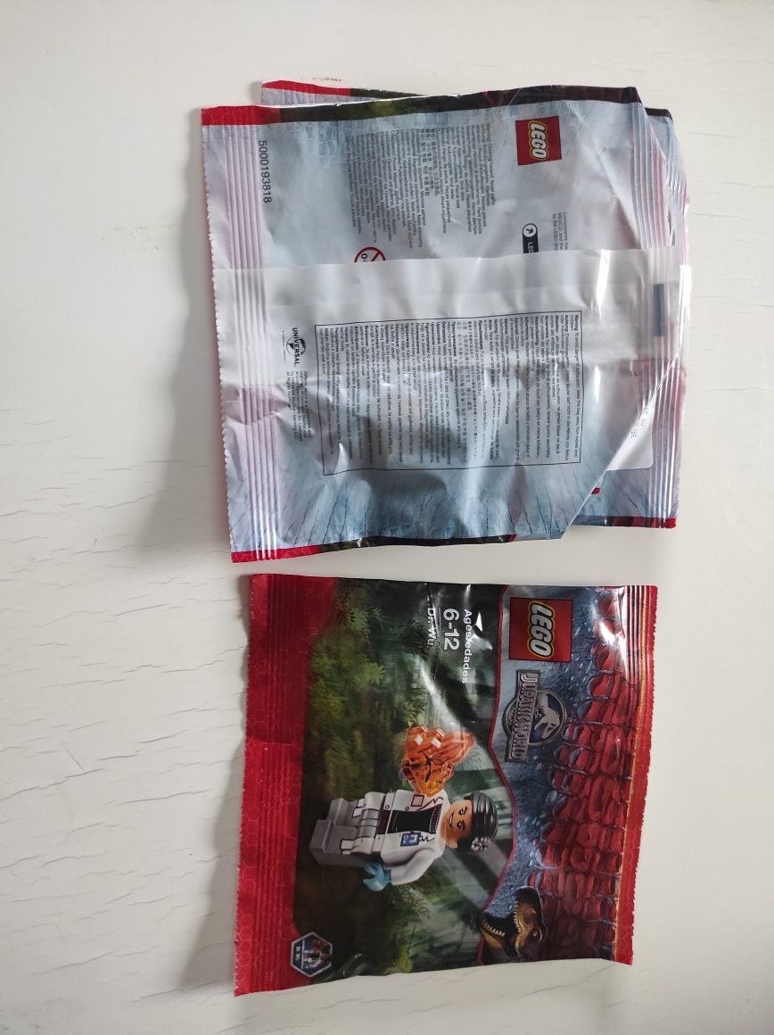 Lego Dr.Wu i komar w bursztynie