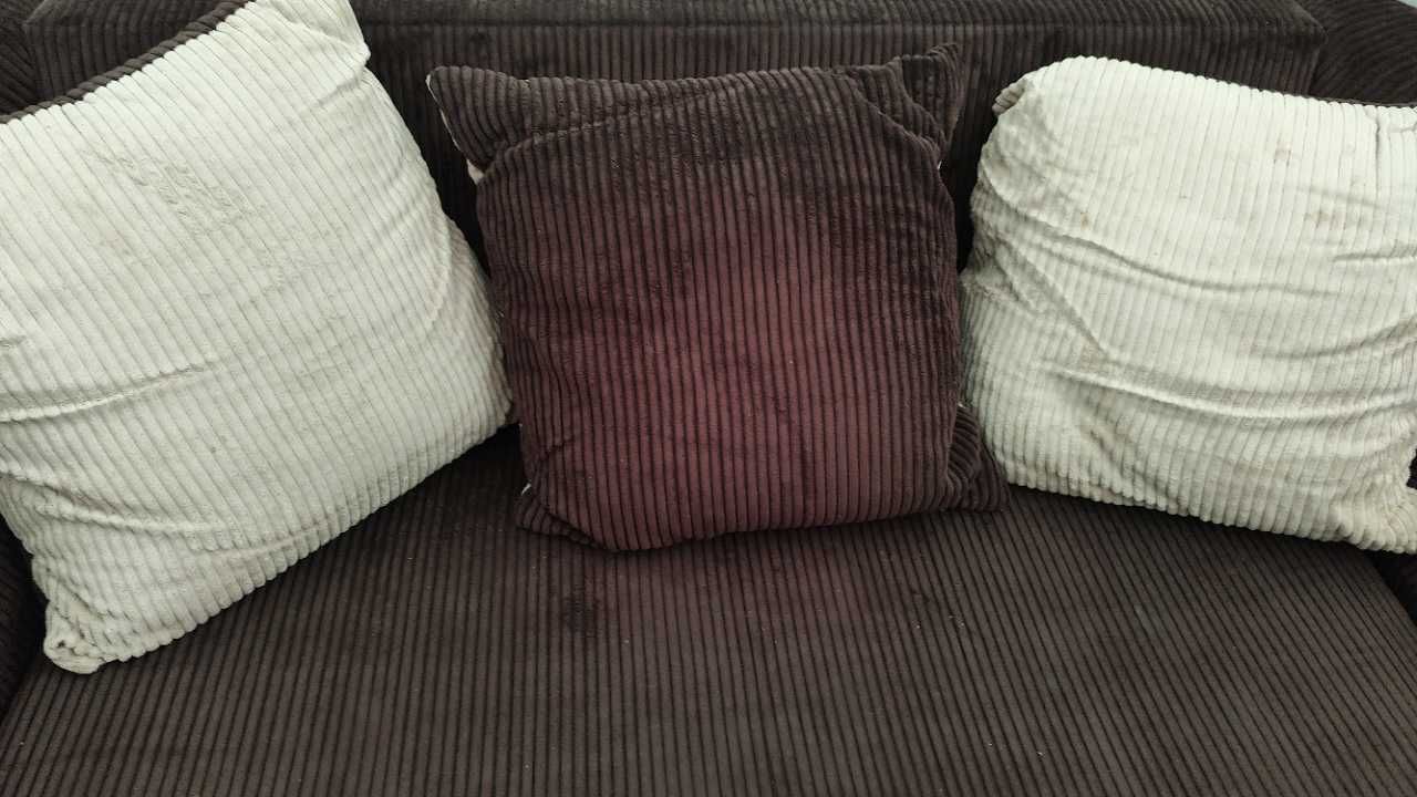 SOFA -Kanapa rozkładana sztruksowa miękka i wygodna. Stan bardzo dobry