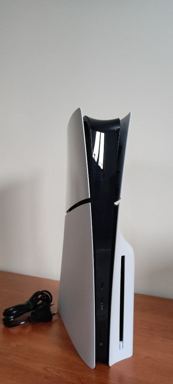 PS5 PlayStation 5 Slim Standard Sem Comando