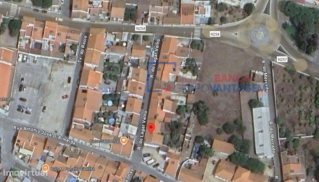 Apartamento no 1º andar localizado no centro de Viana do Alentejo