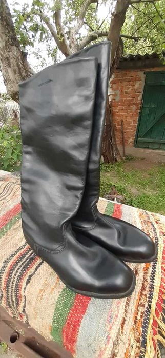 Продам ялові офіцерські чоботи. 42 розмір. Нові.