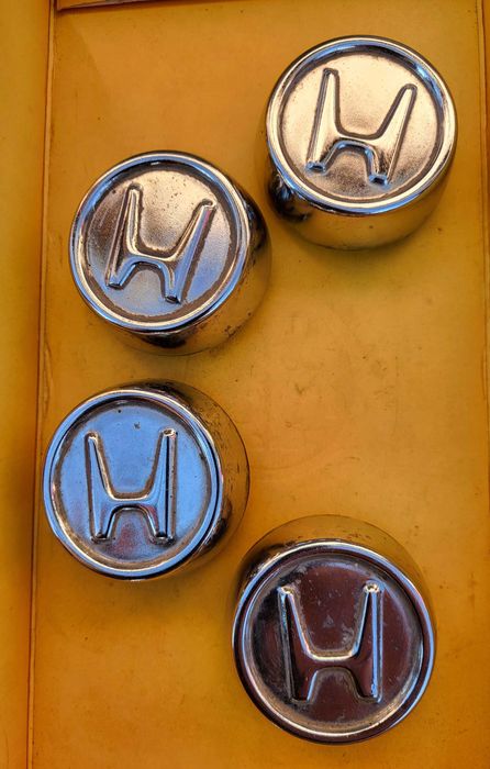 Заглушки дисков , колпачки HONDA Оригинал!