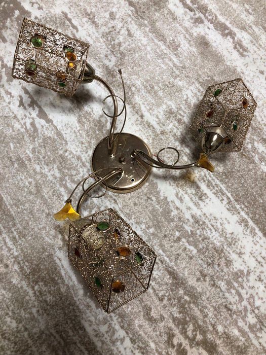 Люстра на 3 цоколі