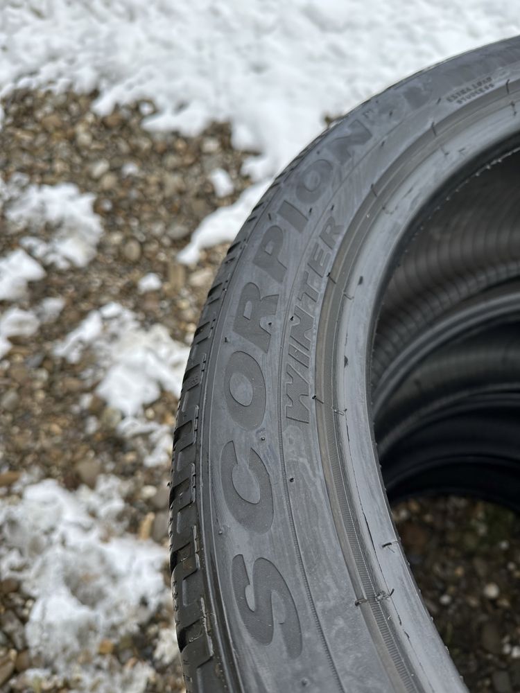 245/45/20 Pirelli Scorpion Winter