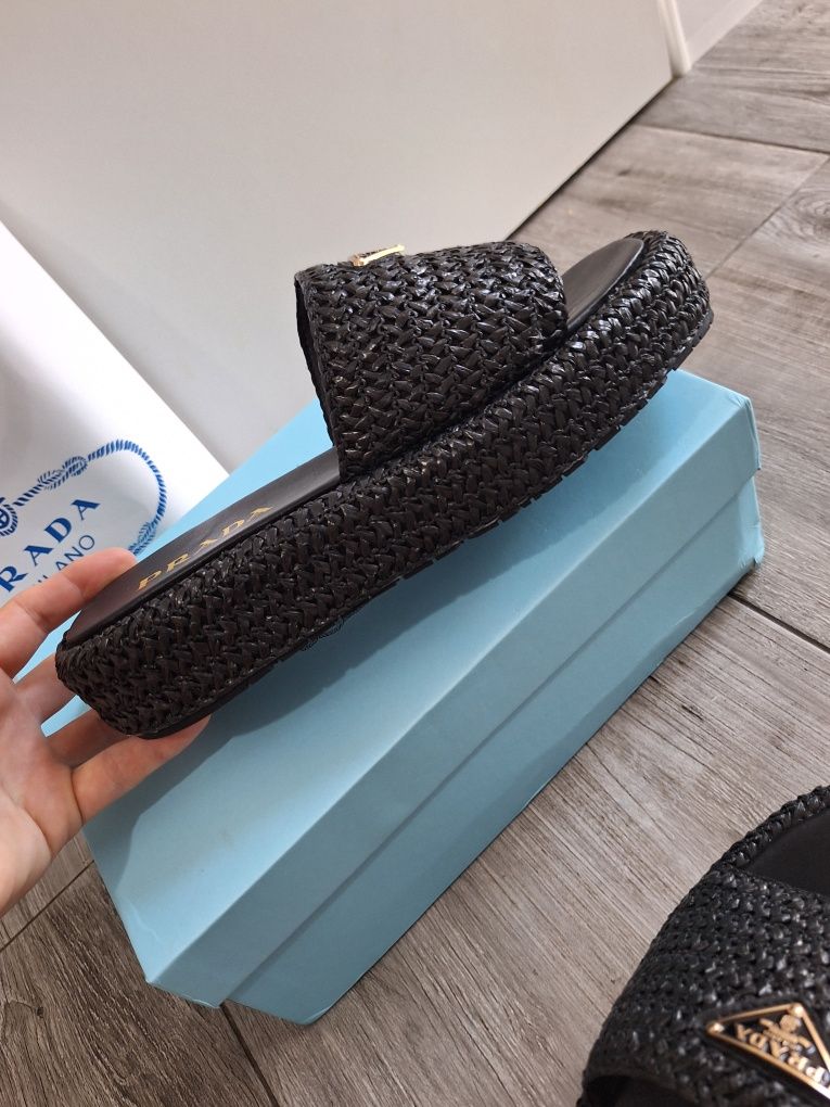 Prada  40 klapki polecam