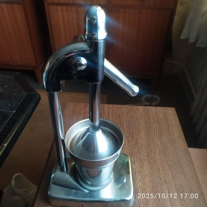 Wyciskarka do cytrusów.