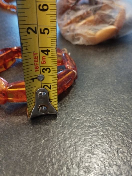 Bransoletka wykonana z bursztynu