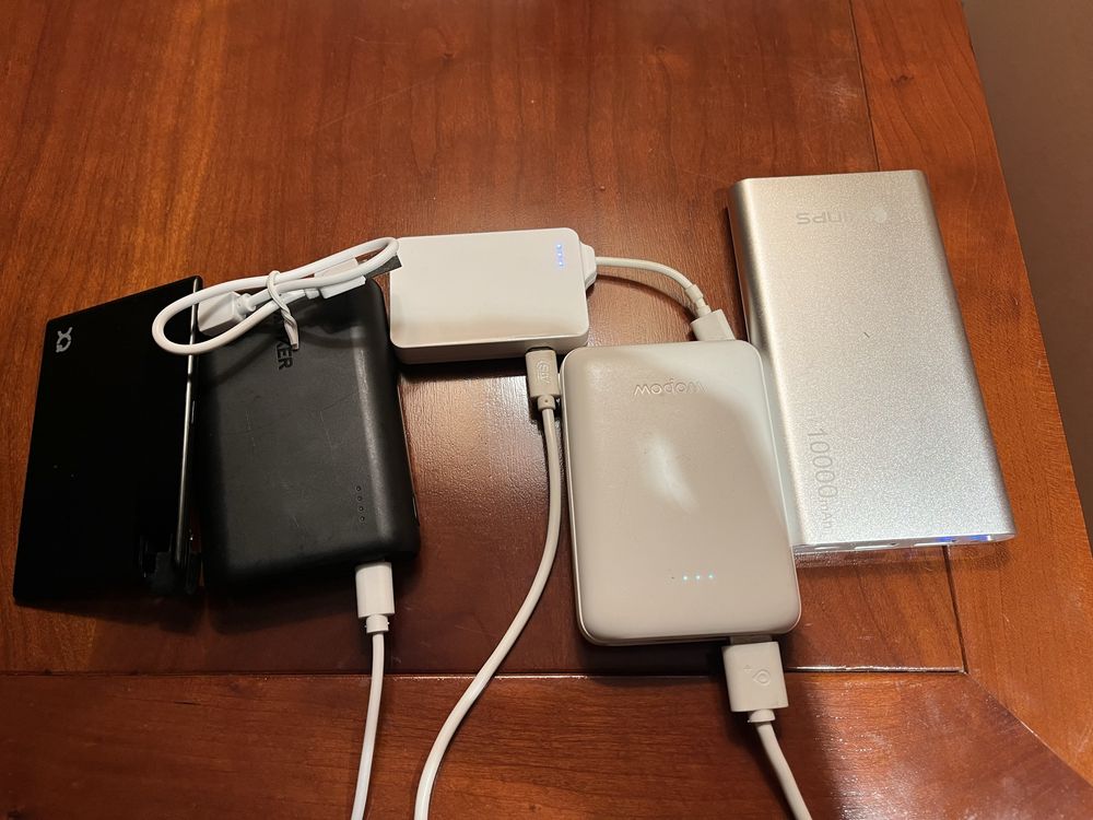 5 Power Banks novas ou quase nunca usadas: todas operacionais