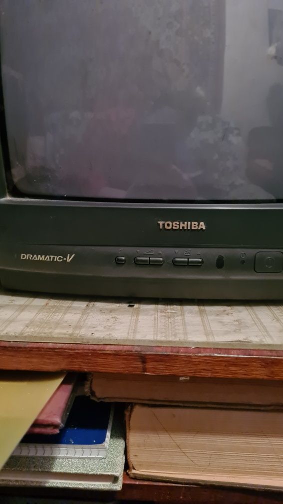 Телевизор Toshiba,  видеодвойка