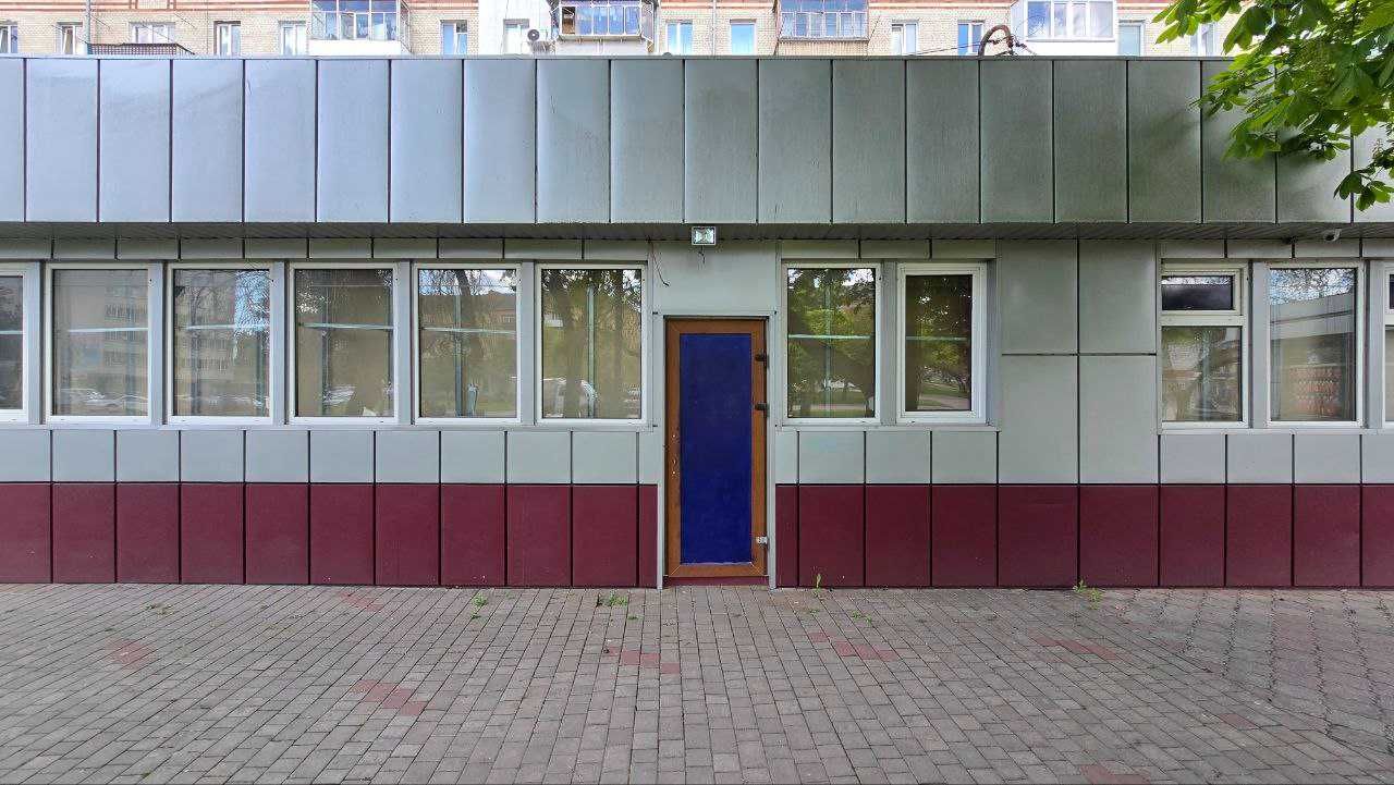 Продам комерційне приміщення . Привокзальна площа