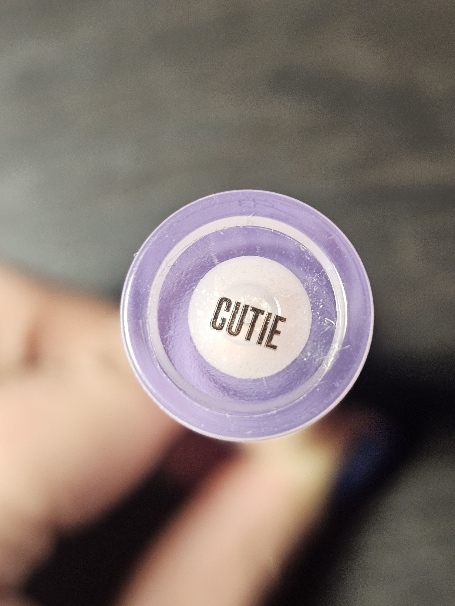 Makeup Obsession - Lipgloss, Cutie. Błyszczyk do ust z drobiną, brokat