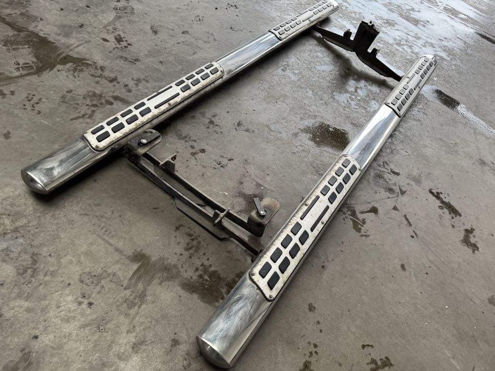 Dacia Duster 1 stopnie progi dodatkowe tuning