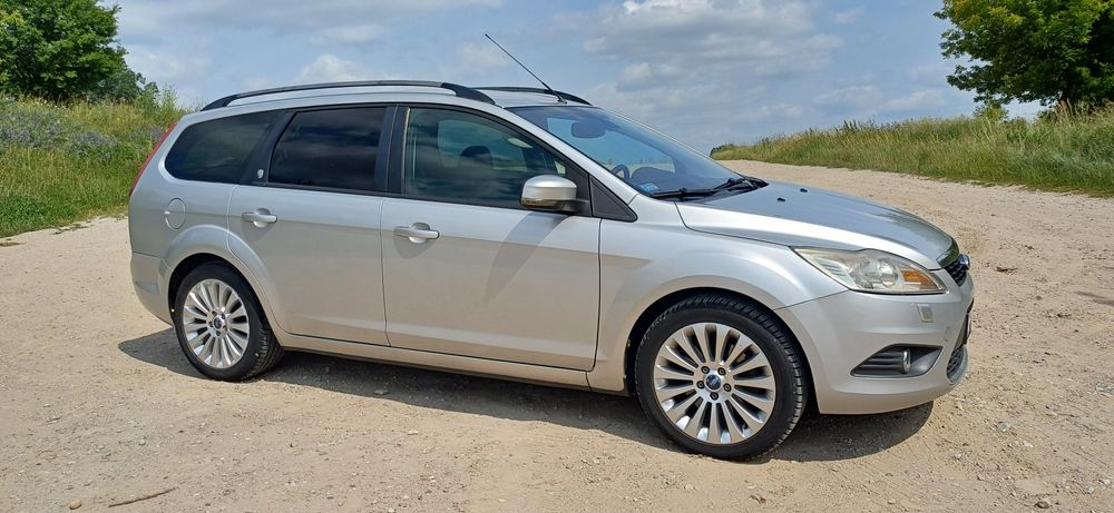 Ford Focus Kombi 2.0 TDCi 136KM – 2008r – srebrny