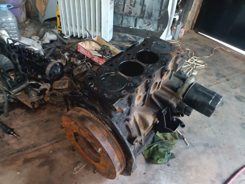 Блок/Двигатель Митсубиси Л200 2.5 дизель!