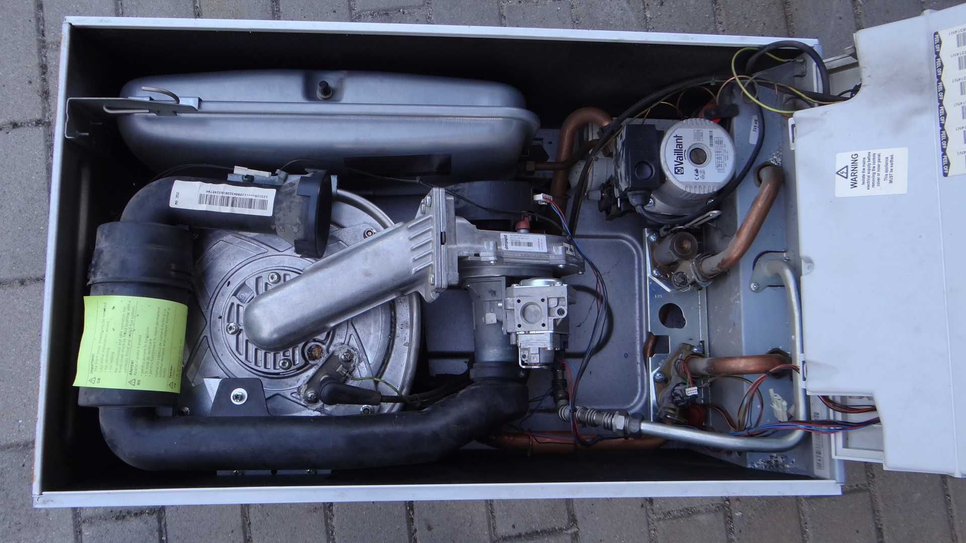 Piec gazowy Vaillant Ecotec Plus 615 na części