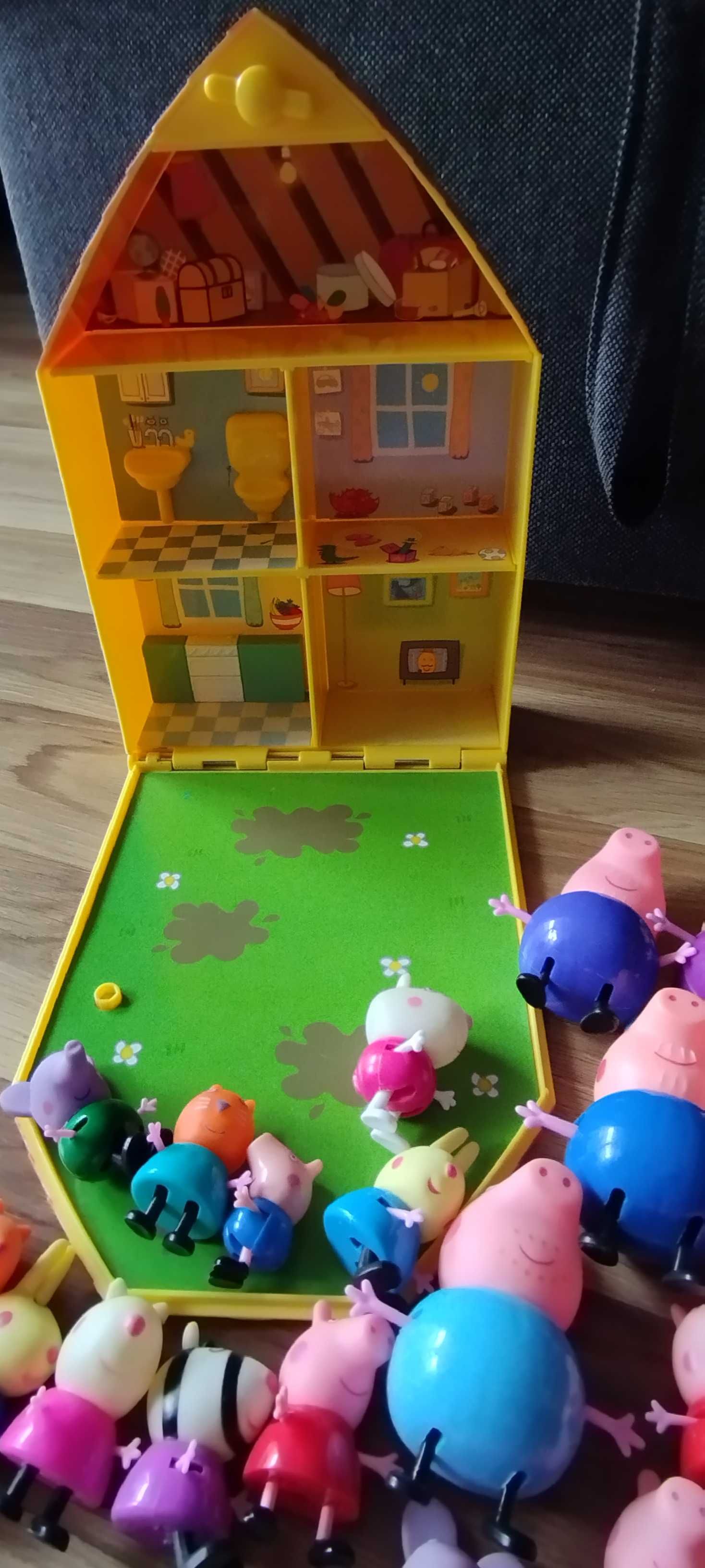 Domek Peppa plus figurki Peppa i przyjaciele