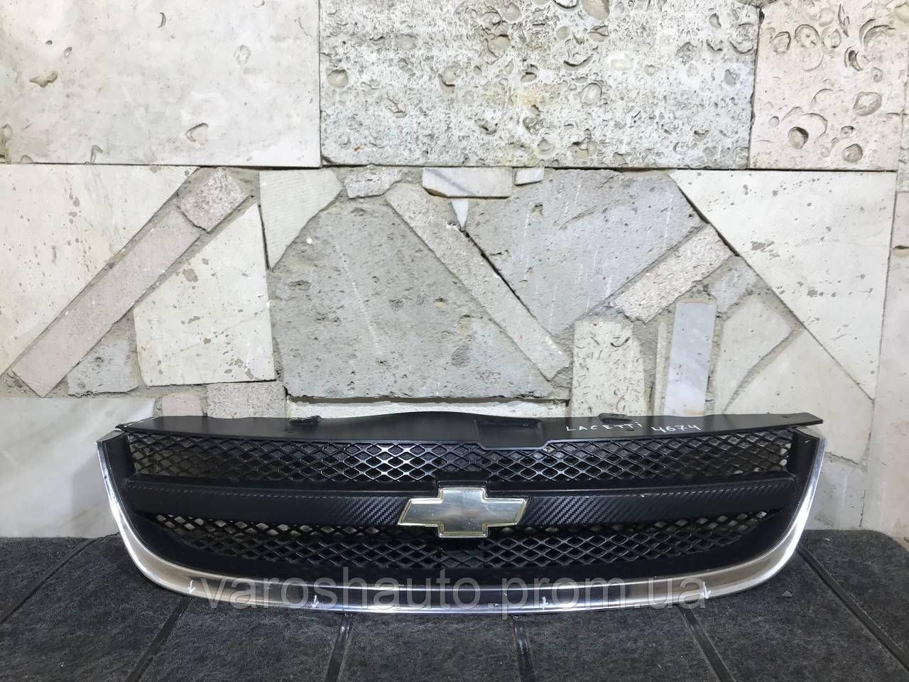 Решітка радіатора Chevrolet Lacetti Daewoo Nubira 96547250 4674