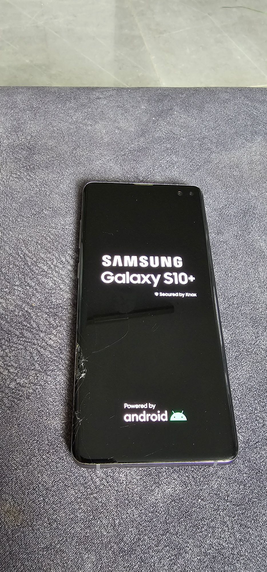 SAMSUNG S10+ uszkodzony wyświetlacz