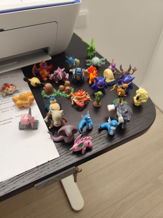 Vendo conjunto figuras Pokémon