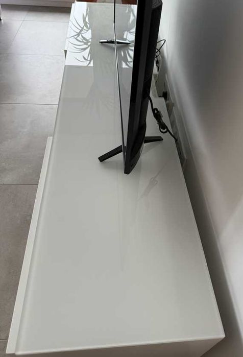 Móvel para TV e Arrumação