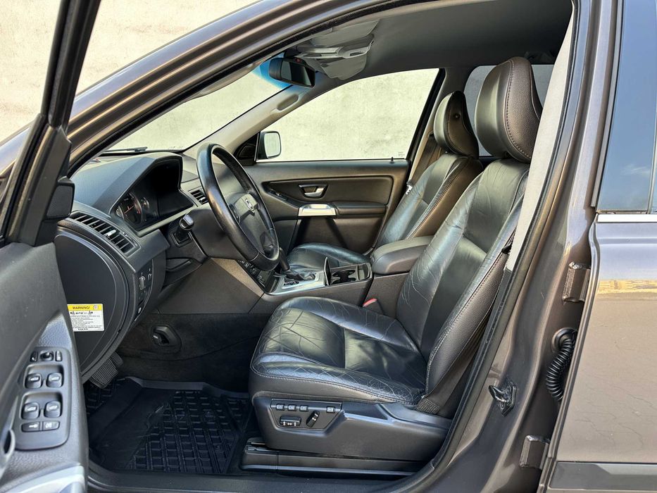 VOLVO XC90 2.5T 210PS AWD SUMMUM Bi-Xenon Skóra 7os Hak PDC 18" WZÓR !