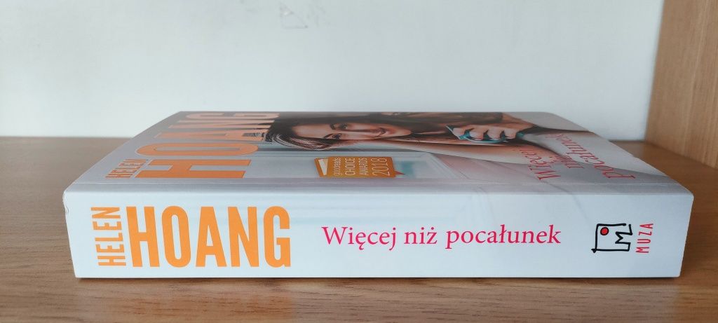 "Więcej niż pocałunek" Helen Hoang