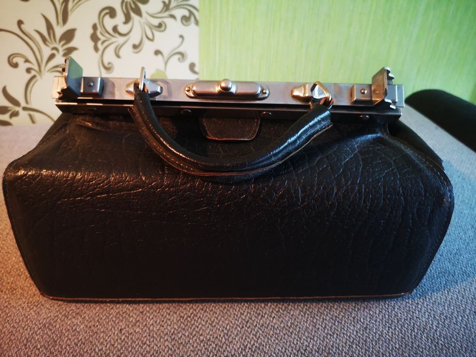 Torba a'la lekarska skórzana.