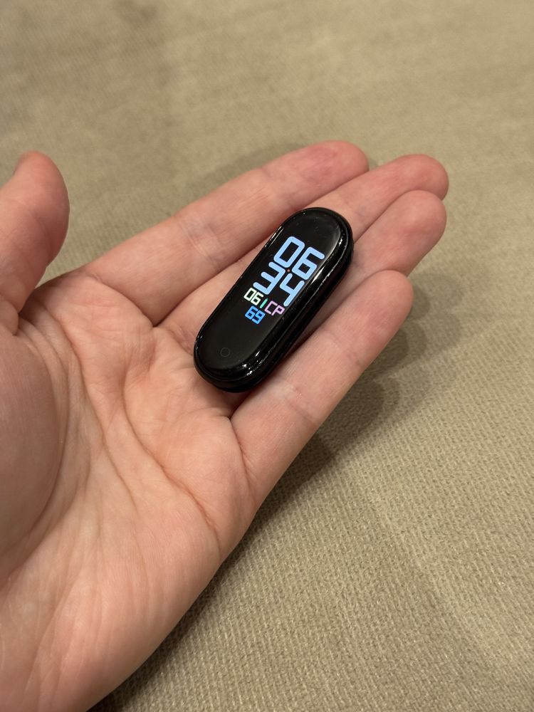 Фітнес-браслет Xiaomi Mi Band 4