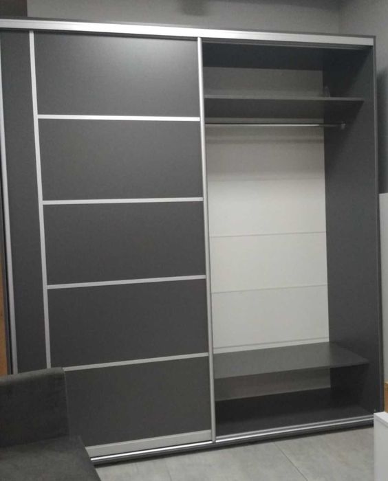 Шафа шириною 200см на полки і вішаки