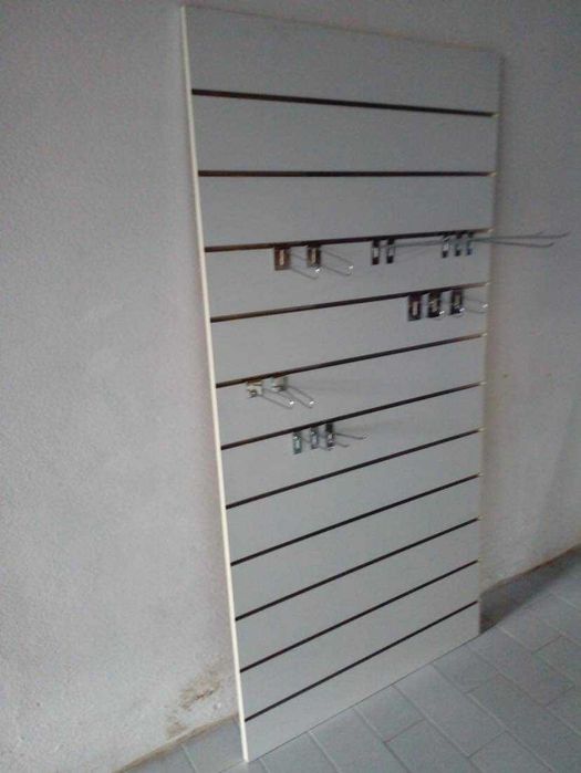 Suportes cromado Novos para placas para lojas roupas e outros desde 2€