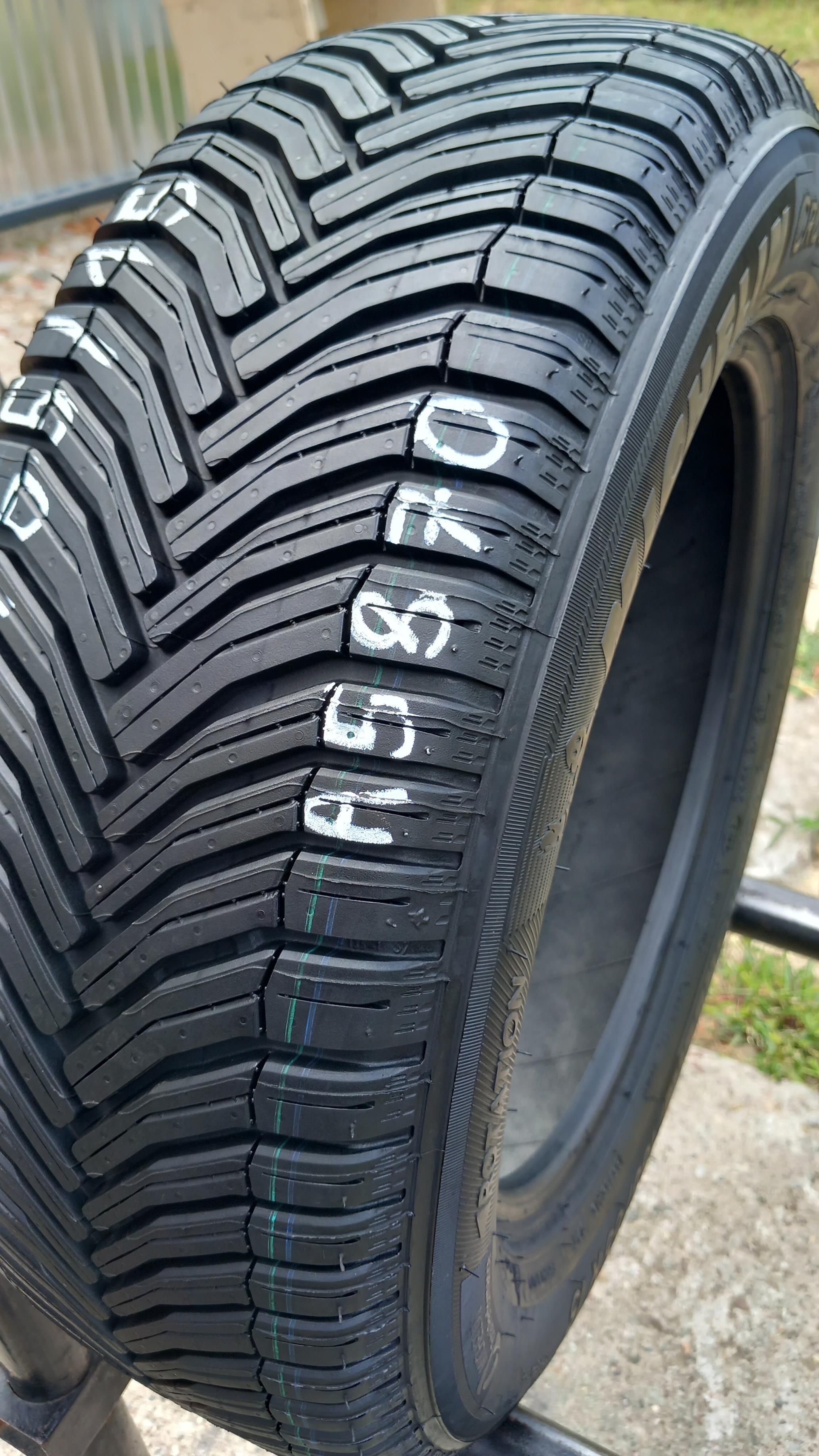 185/65/15 Michelin Cross Climate 92T