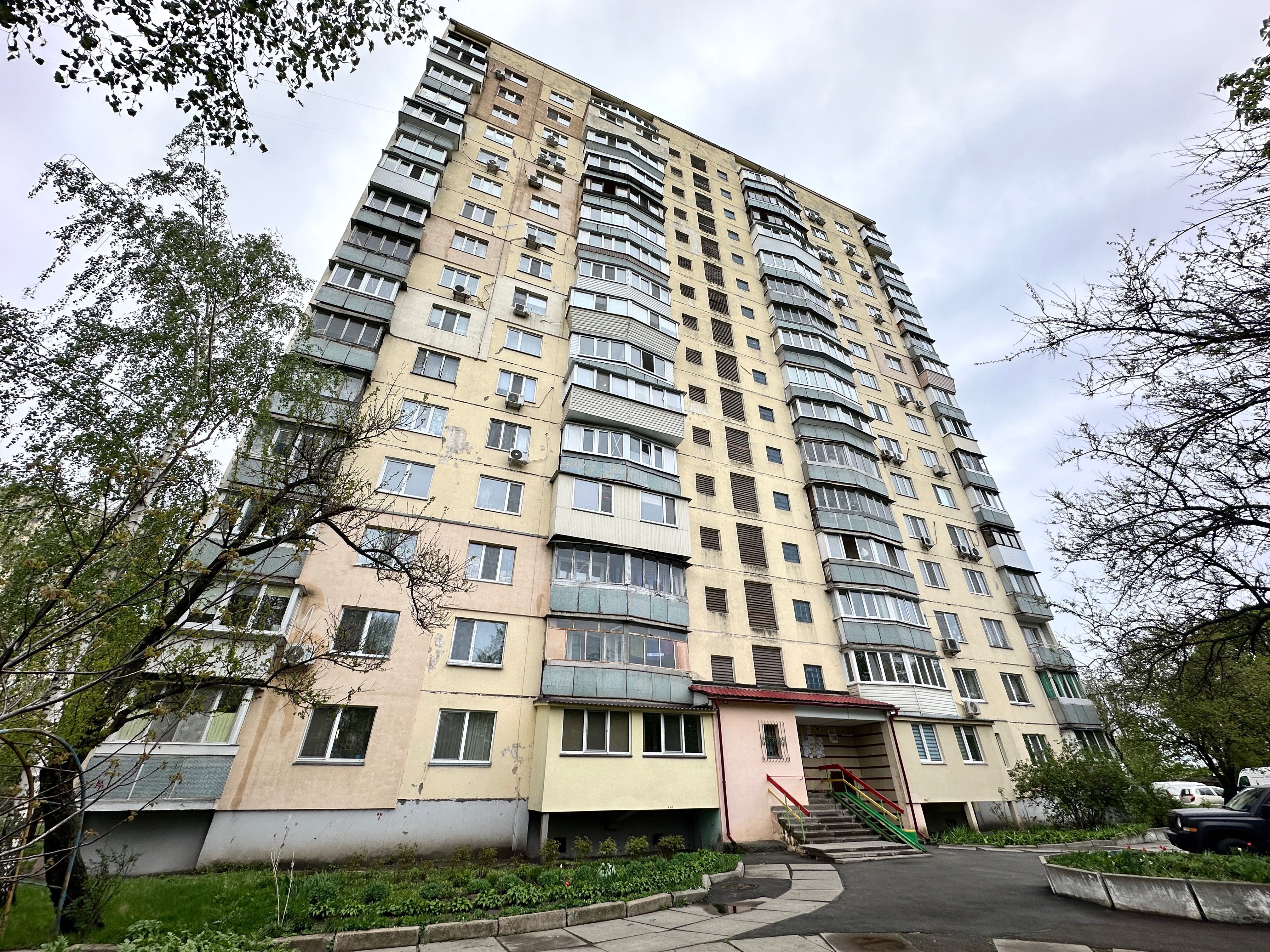 Продаж 1-к квартири 34 м2 на проспекті Правди 108. Виноградар.