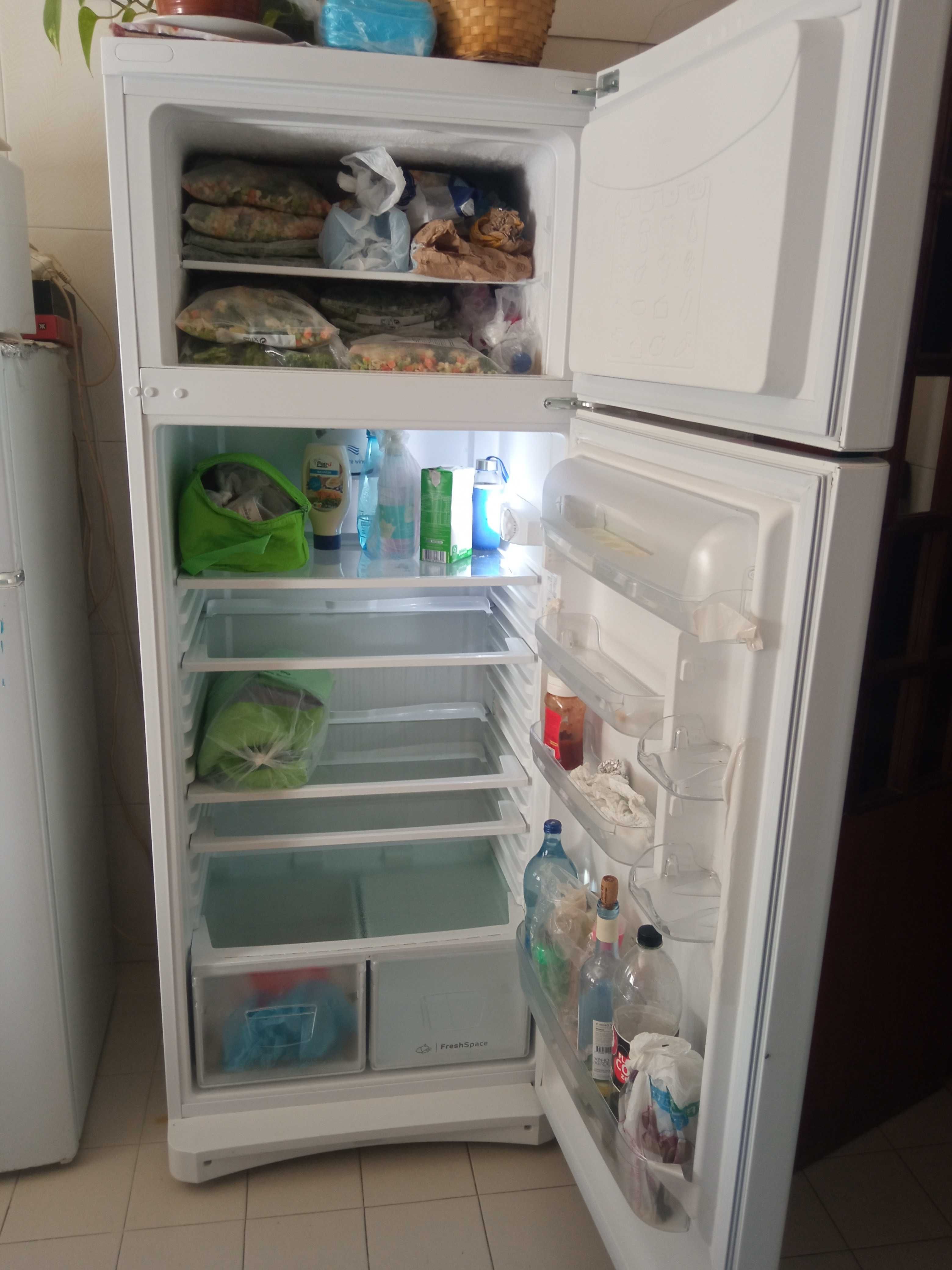 Frigorífico Indesit