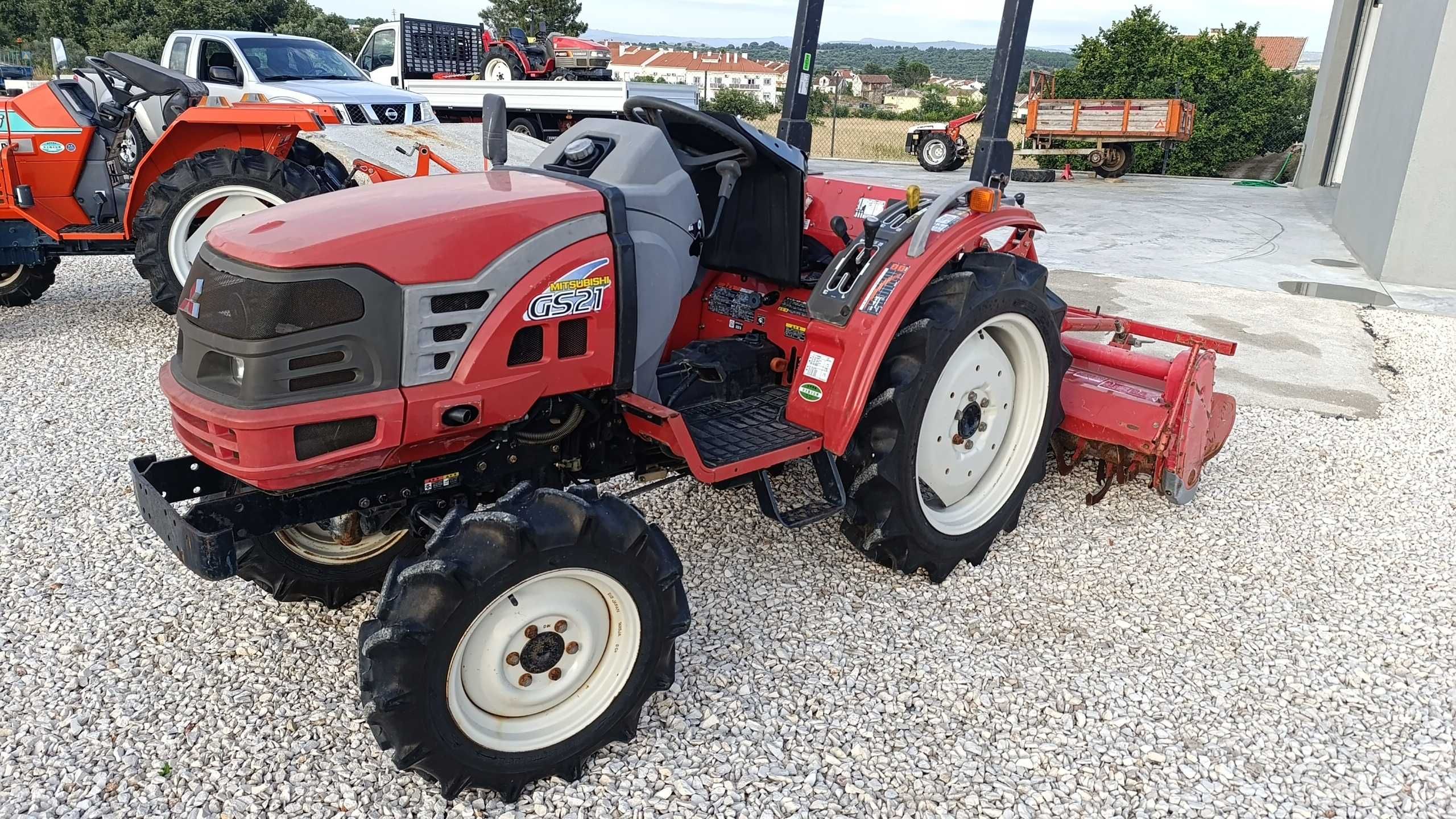 Mitsubishi GS21, 4x4 com frese