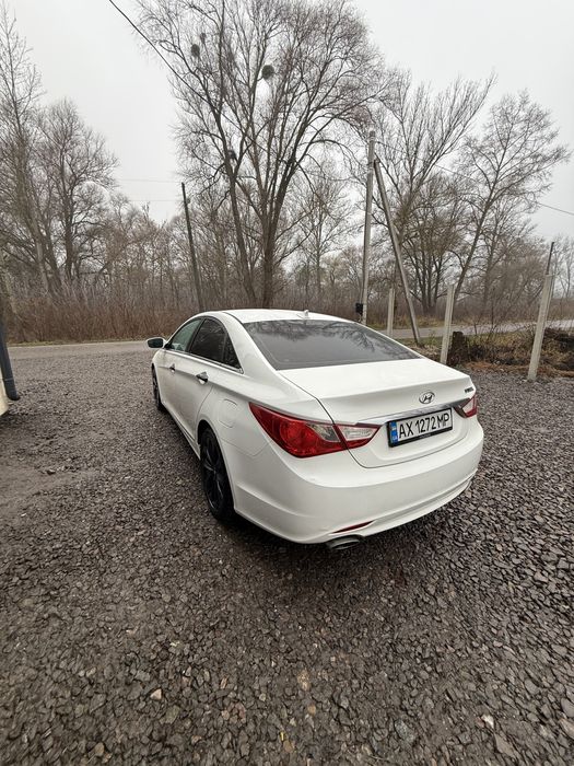 Хюндай Соната 2011 рік