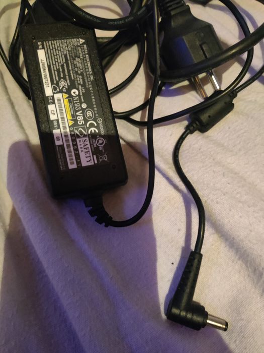 Carregadores para portáteis.