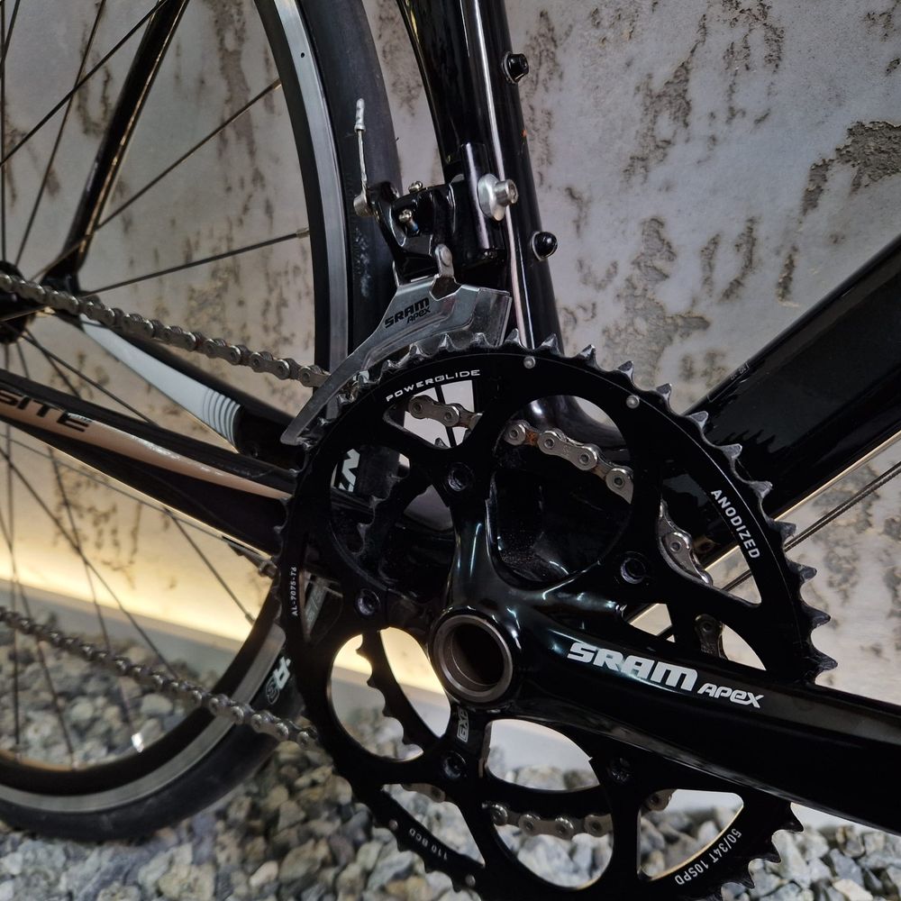 [155] Rower szosowy GIANT DEFY koła 28” rozmiar: M