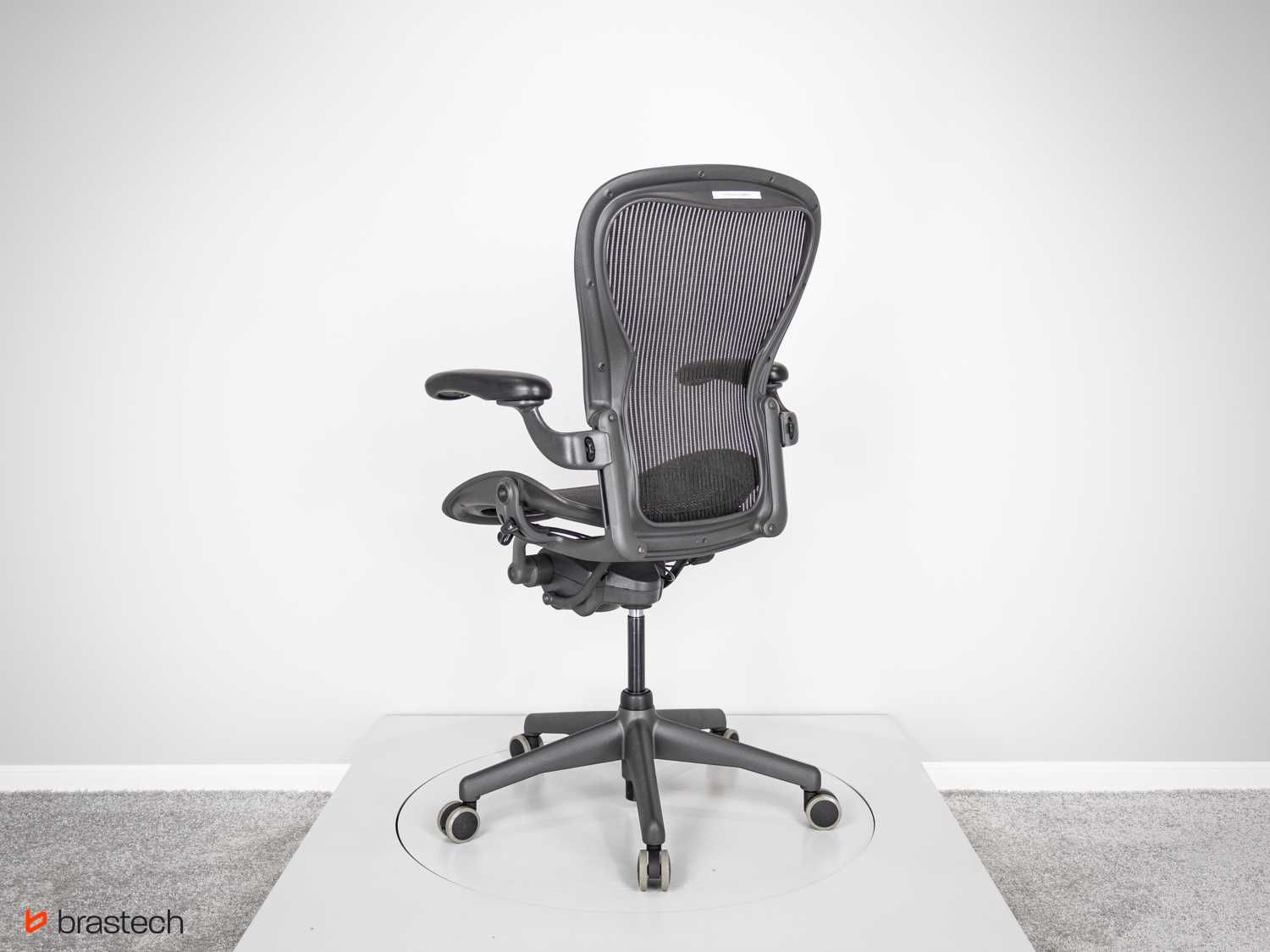 Krzesło biurowe Herman Miller Aeron Classic rozmiar C odnowiony