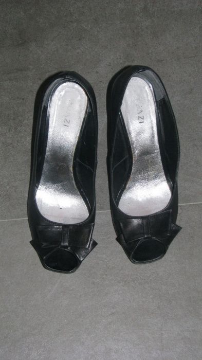 półbuty czółenka skórzane quazi rozm. 39 (wkładka 25,3 cm)