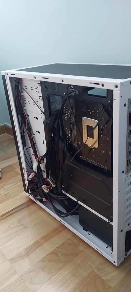 PC Intel i3-8100 Coffee Lake, Płyta główna Gigabyte B360M H, 16 GB RAM