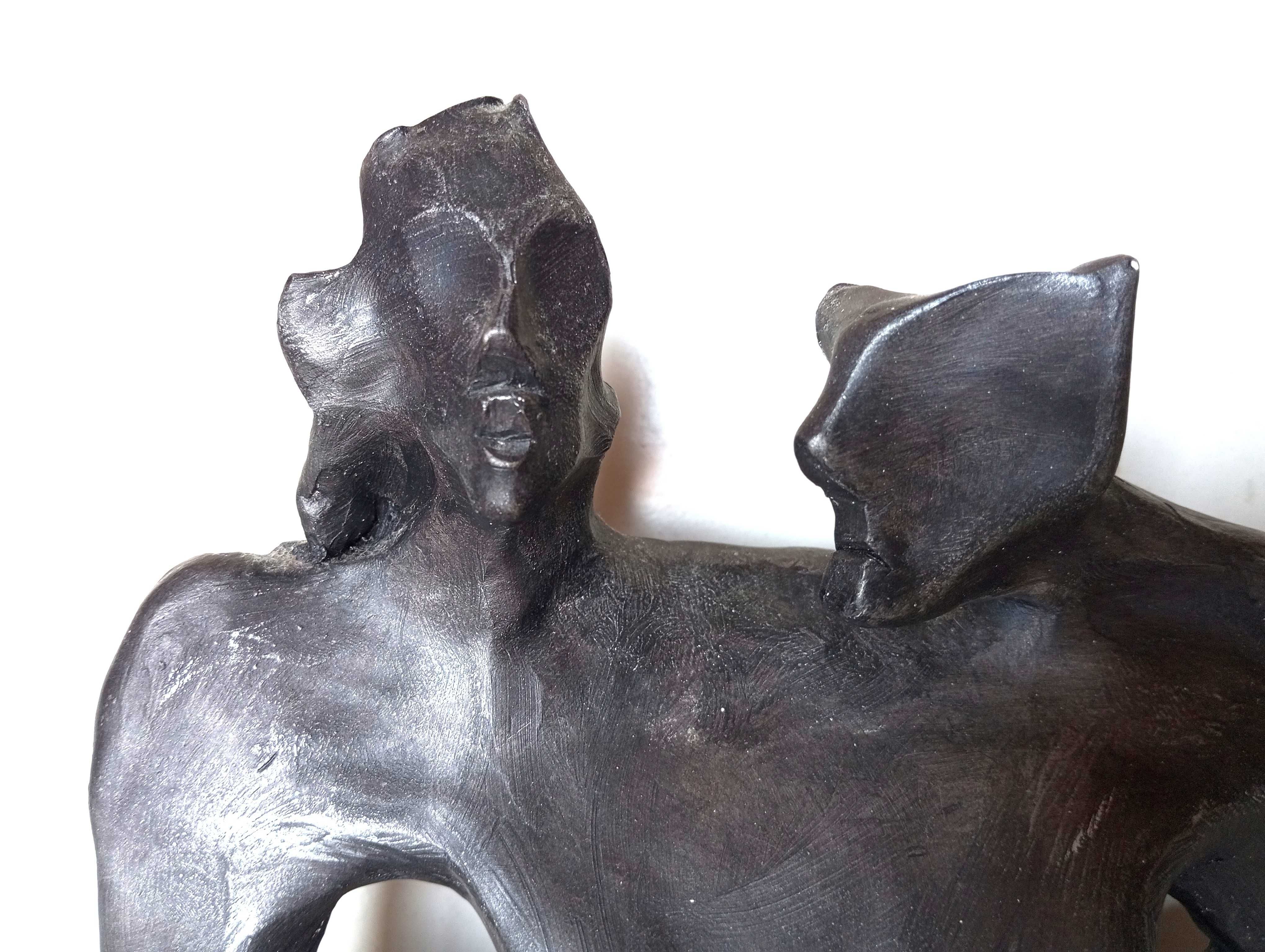 Estatueta de G. Bordallo Pinheiro