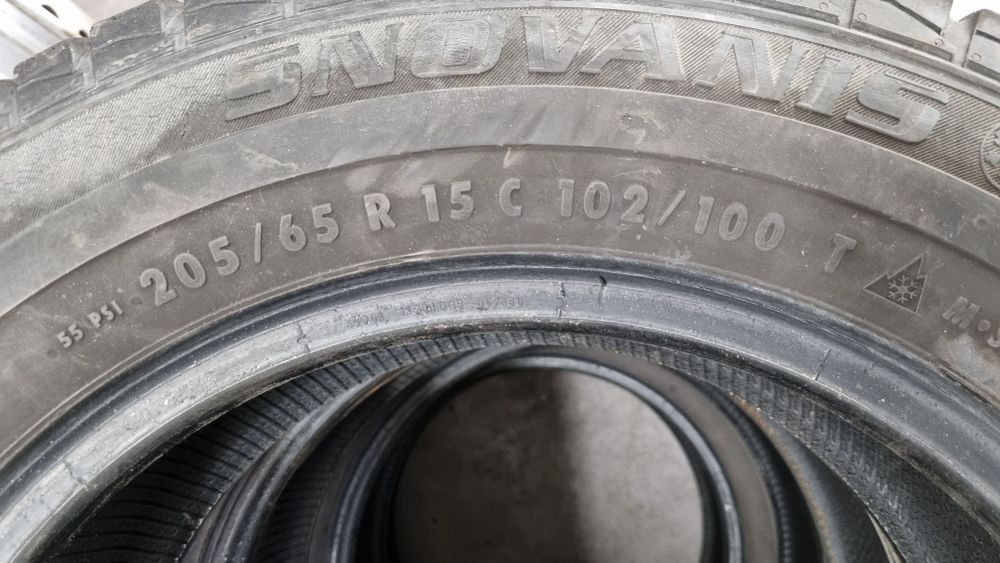 Opony zimowe wzmacniane 205/65/15c