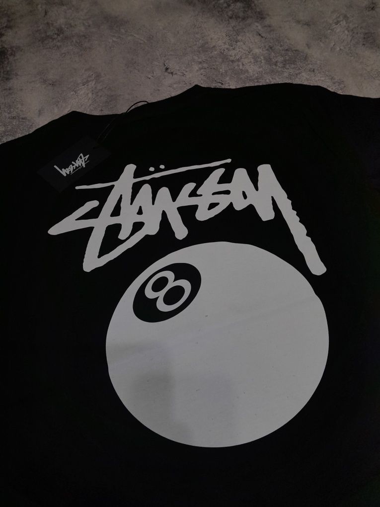 Футболки Stussy білі та чорні