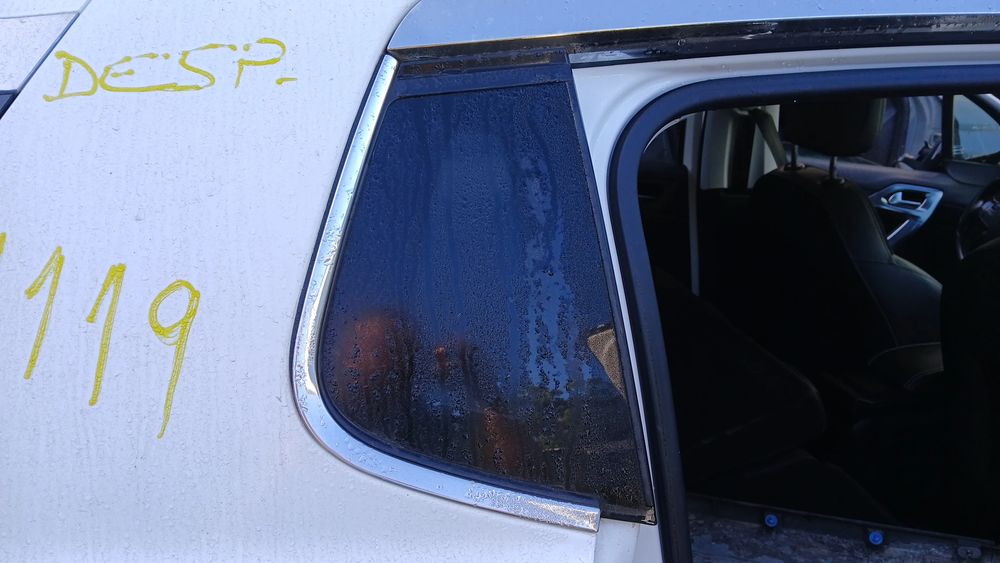 Vidro do painel trás direito PEUGEOT 2008 I (CU_)