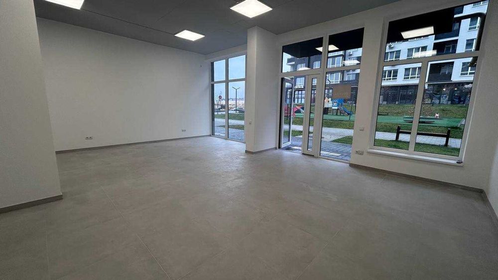 Оренда фасадного приміщення на вул. Трускавецька