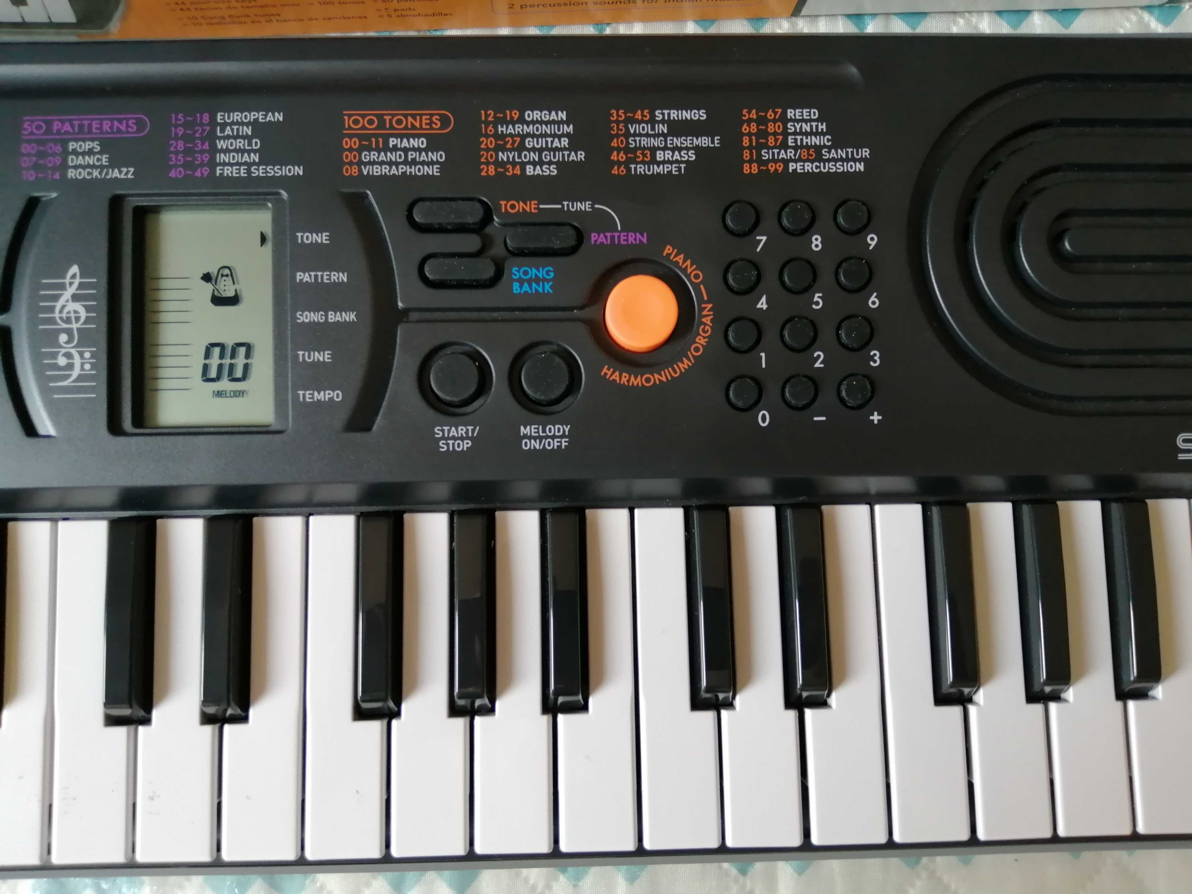 Teclado Casio SA 77